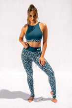 Load image into Gallery viewer, GECKO GRIP LEGGINGS: TWILIGHT LEOPARD