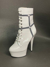 Load image into Gallery viewer, Classic Boot Harness