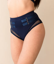 Load image into Gallery viewer, Isla Shorts Navy
